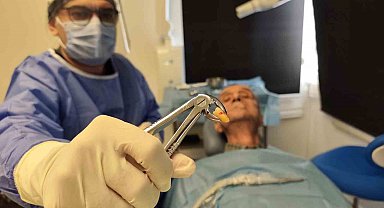 83 yaşında 20'lik dişi çıktı