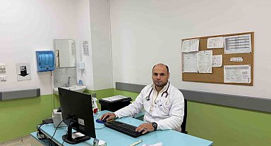 Acil serviste hayat kurtarıyor, dağlarda pedal çeviriyor