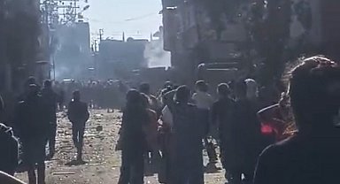 Adana'da bir mahalle taş, şişe ve sopalarla birbirine girdi