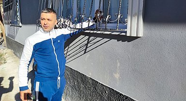 Adana'da karga bir evi mesken tuttu