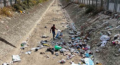 Adana'da sulama kanalları çöplüğe döndü