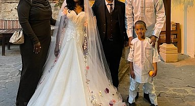 Adana'ya Afrikalı gelin: Düğün, Türk geleneklerine göre gerçekleştirildi renkli görüntüler ortaya çıktı