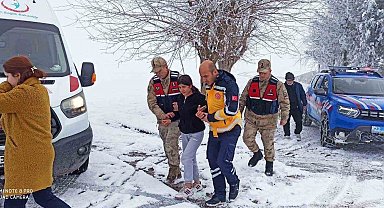 AFAD: "Turuncu ve sarı uyarı verilen illerde 22 bin 813 personel, 7 bin 689 araçiş makinesi görev aldı"