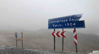 Afyonkarahisar'da kar yağışı yüksek kesimlerde etkili oldu