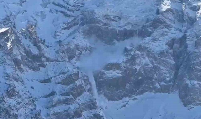 Ağrı Dağı'nda çığ düştü