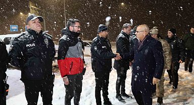 Ağrı Valisi Koç'tan yılın son gününde kurum ziyaretleri