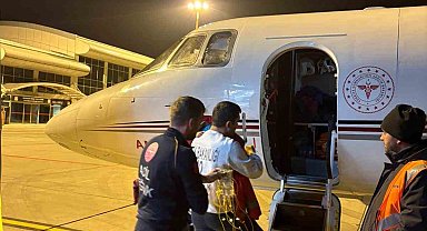 Ağrı'da karaciğer yetmezliği gelişen çocuk uçak ambulansla Ankara'ya sevk edildi