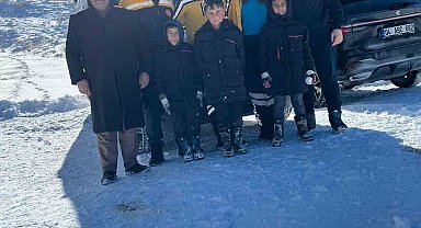 Ağrı'da sağlık ekipleri, kar ve tipiye rağmen hastalara ulaştı