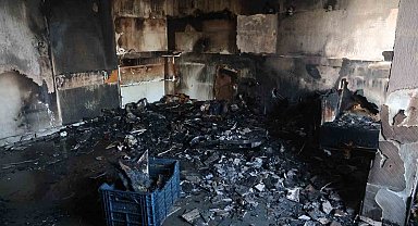 Ailecek gezmeye gitmişlerdi, eve geldiklerinde kullanılacak eşya kalmayan mutfakla karşılaştılar