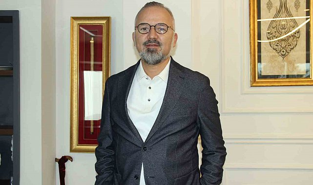 AK Partili Yıldız'dan İzmir Şehir Tiyatroları eleştirisi: "Bir oyuna 4 milyon lirayı aşan harcama yapıldı"