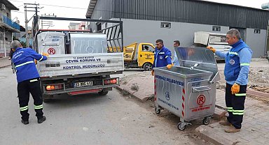 Akdeniz Belediyesi yeni çöp konteynerini mahallelere yerleştiriyor
