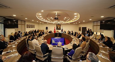 Akdeniz Üniversitesi'nde başarılı akademisyenler ödüllendirildi