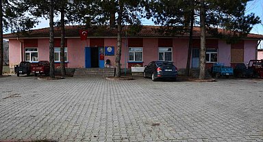 Akşehir'de eski ilkokul binası dikiş nakış kursu oldu