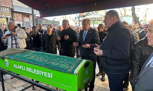 Alaplı Belediye Başkanı Tekin'nin annesi son yolculuğuna uğurlandı