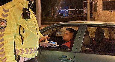 Alkollü otomobil kullanan gencin ehliyetine 6 ay el konuldu