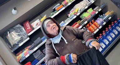 Alman Rahibe, Gazze barışı için Türkiye üzerinden Kudüs'e yürüyor