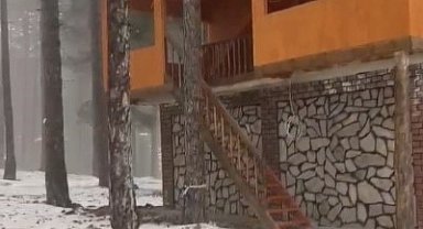 Amanoslar'da kışın ilk habercisi: Zorkun Yaylası beyaza büründü