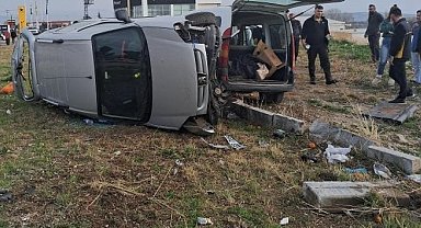 Amasya'da kamyonetler çarpıştı: 4 yaralı