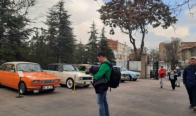 Anadol araçlarının sergilendiği 'Anadol'un Doğuşu Sergisi' ziyarete açıldı