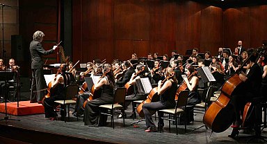 Anadolu Üniversitesi Senfoni Orkestrası'ndan yeni yıl konseri