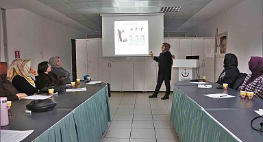 Ankara'da çocuk gelişim merkezi eğitimcilerine yönelik eğitim programı düzenlendi