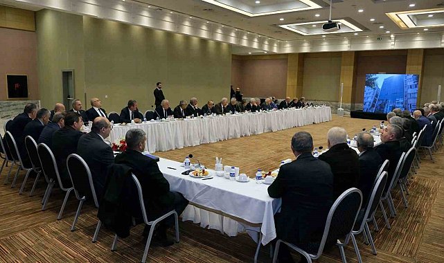 Ankara'da TŞOF Genel Başkanı Yiğiner öncülüğünde esnaf zirvesi