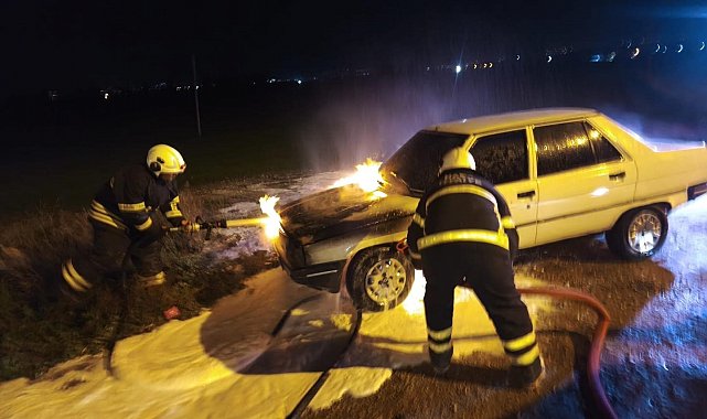 Antakya'da otomobil yangını