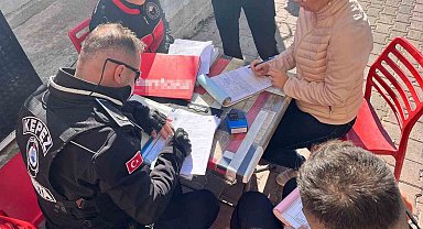 Antalya'da yarım tondan fazla hayvansal ve bitkisel bozuk gıda maddesi ele geçirildi