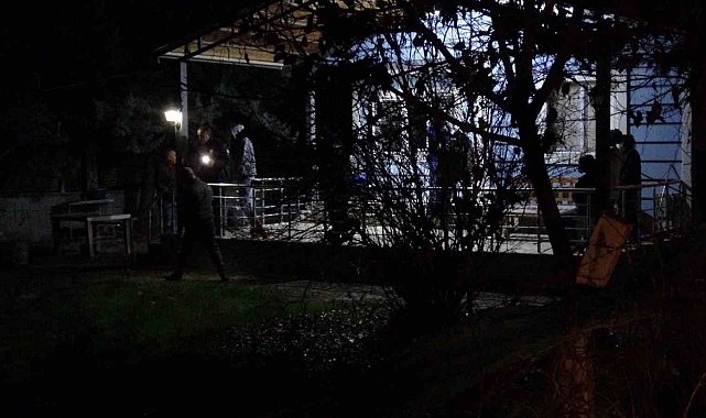 Arkadaşların silahla oyunu kanlı bitti: 1 yaralı