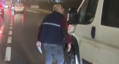 Arnavutköy'de trafikte bıçaklı gerginlik