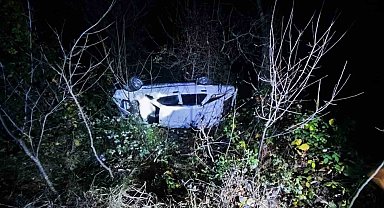 Artvin'de otomobil uçuruma yuvarlandı: 4 yaralı