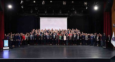 Atatürk Üniversitesi'nde bilimsel teşvik töreni düzenlendi: Başarılı Akademisyenlere ödülleri takdim edildi