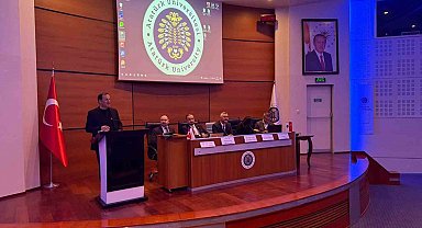 Atatürk Üniversitesi'nde, Bilişim ve teknoloji hukukunda güncel meseleler konferansı