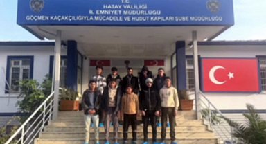 Avrupa umuduyla çıktıkları yolda battaniye altında Hatay'da yakalandılar