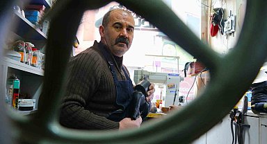 Ayakkabı tamircilerinde kış yoğunluğu başladı