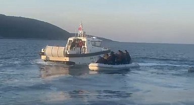Aydın'da 12 düzensiz göçmen ve 1 göçmen kaçakçısı yakalandı