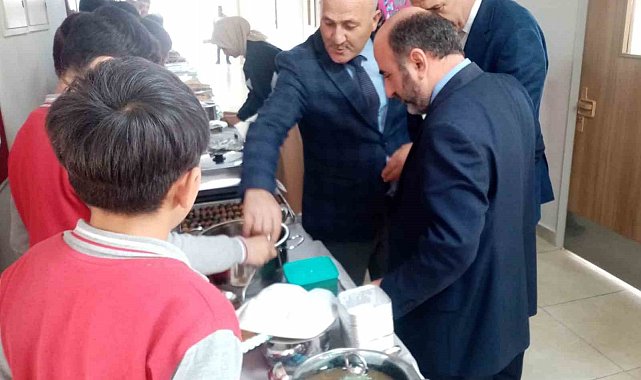 Aydıntepe'de öğrenciler yöresel lezzetleri tanıttı