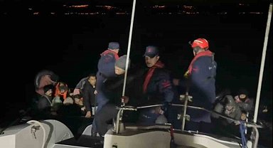 Ayvacık açıklarında 30 kaçak göçmen yakalandı