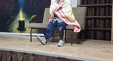 Ayvalıklı engelli oyuncudan "Yalnız Bir Adamın Hikayesi"