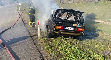 Babaeski'de seyir halindeki otomobil alev aldı