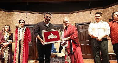 Bağcılar Belediyesi'nin hazırladığı prömiyer izleyicilerden tam not aldı