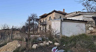 Bağlı köpek çocuklara saldırdı: 14 yaşındaki çocuk ağır yaralandı