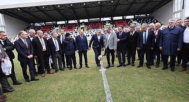 Bakan Bak, Soma'da stat açılışı yaptı