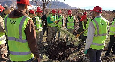 Bakan Bayraktar: "Enerjide tam bağımsız, doğasıyla yeşil bir Türkiye için çalışıyoruz"