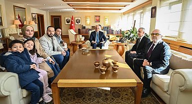 Bakan Ersoy: "Rajab'ın ailesiyle Bakanlığımızda bir araya gelerek, ardından birlikte Cumhurbaşkanımız Erdoğan'ı ziyaret ettik"