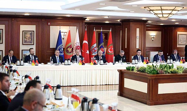 Bakan Güler: "PKK'yı tam bitirdiğimiz anda terör örgütü de 'Terörsüz Türkiye' sürecine uyacağını açıkladı"