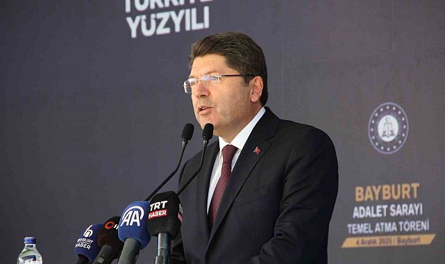 Bakan Tunç: "Yargıyı birilerinin arka bahçesi olmaktan çıkardık, darbeciden kurtardık, milletin yargısı haline getirdik"