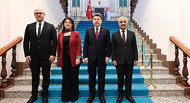 Bakan Tunç'tan DEM Parti ziyaretine ilişkin açıklama