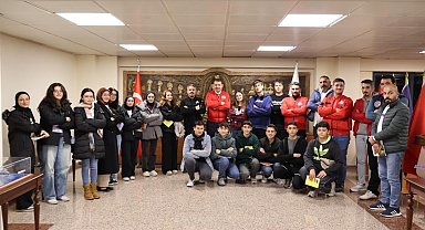 Bakan Yardımcısı Ayhan, Bayburtlu gençleri bakanlıkta ağırladı