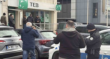 Başakşehir'de bankadan para çeken iş adamına soygun girişimi
